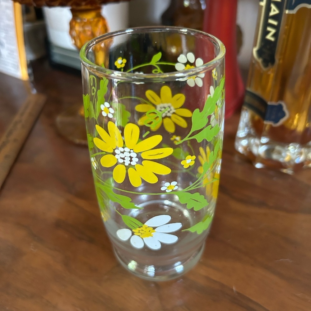 Vintage Daisy Glass